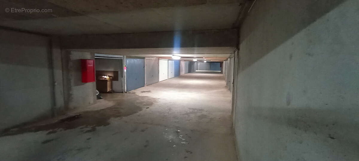 Parking à LE BARCARES