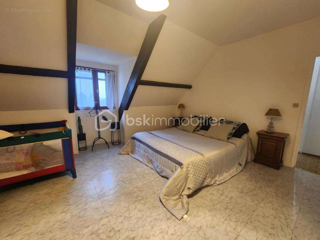 Maison à VILLEMARECHAL