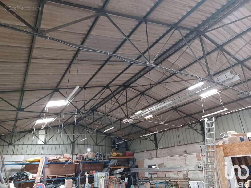 Photo 2 - Commerce à PUYMOYEN