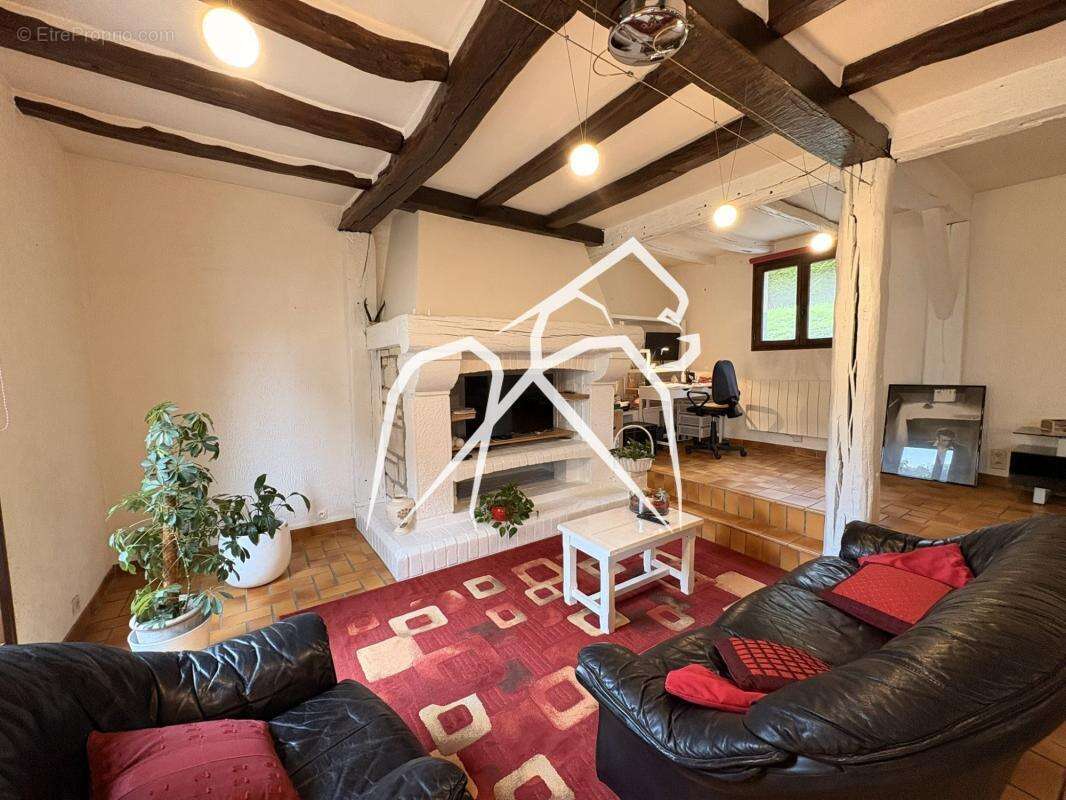 Maison à MONT-SAINT-AIGNAN