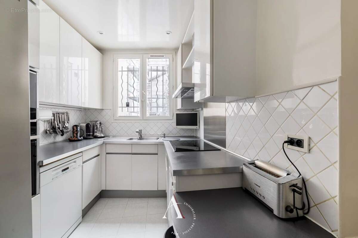 Appartement à PARIS-9E