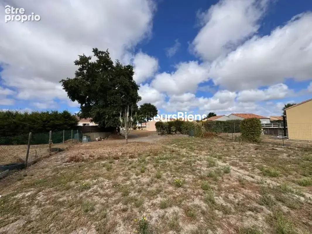 Terrain constructible 712 m² à Saint-Mathurin, viabilisation incluse - photo 7