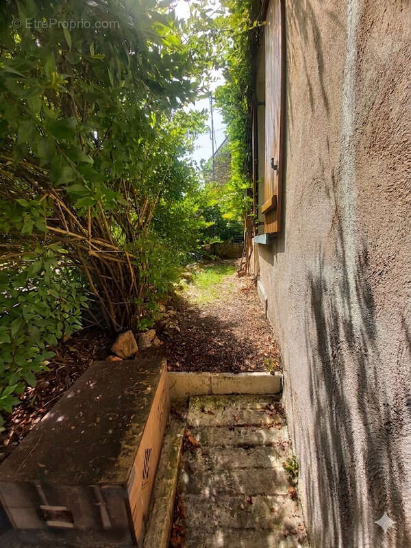 Maison à HOUDAN