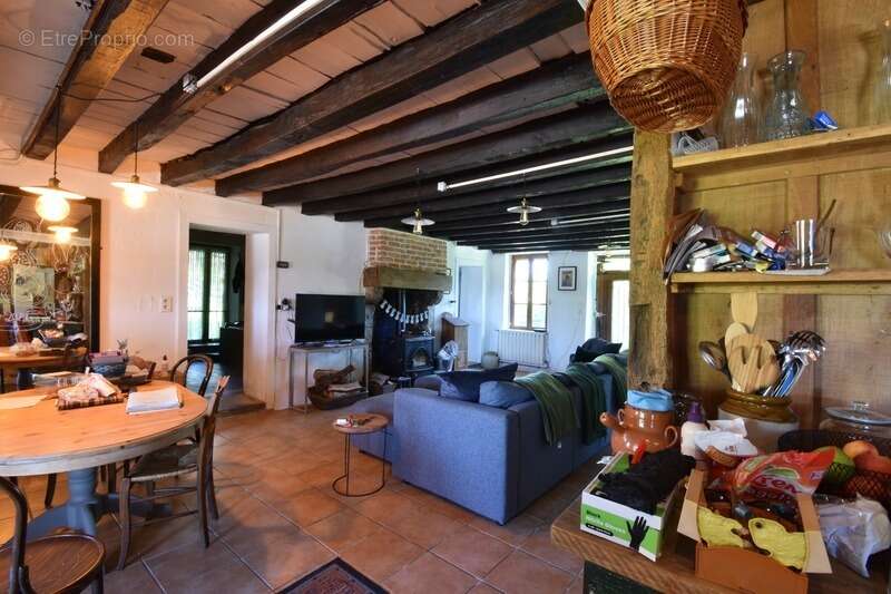 Maison à SAINT-LEGER-MAGNAZEIX