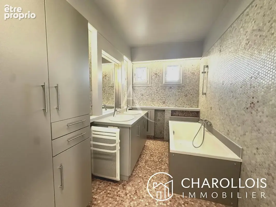 Belle maison rénovée  250 m²  6 chambres - charnay les mâcon - photo 10
