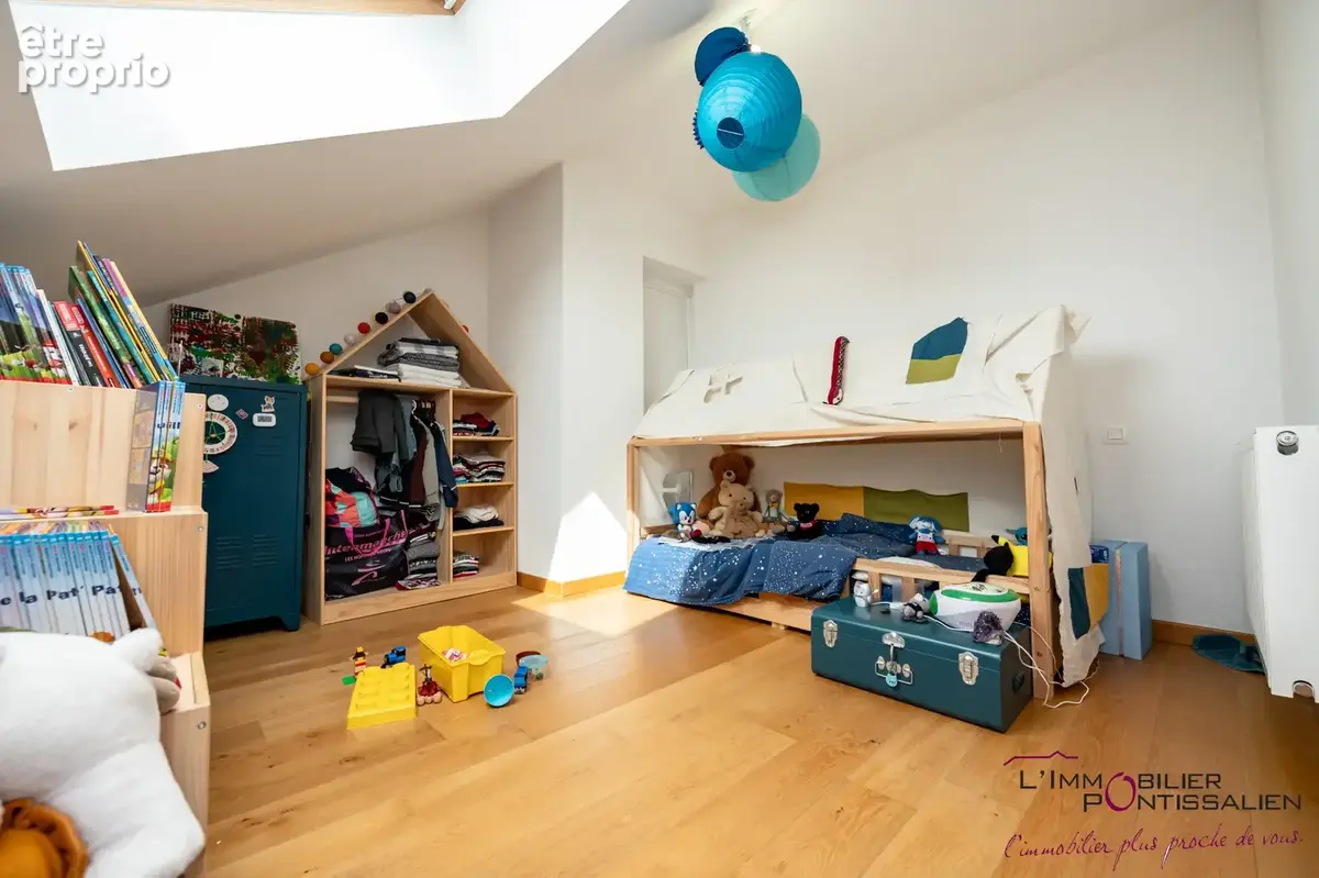 Appartement T6 d'exception à ROCHEJEAN  Standing, volumes et confort. - photo 11