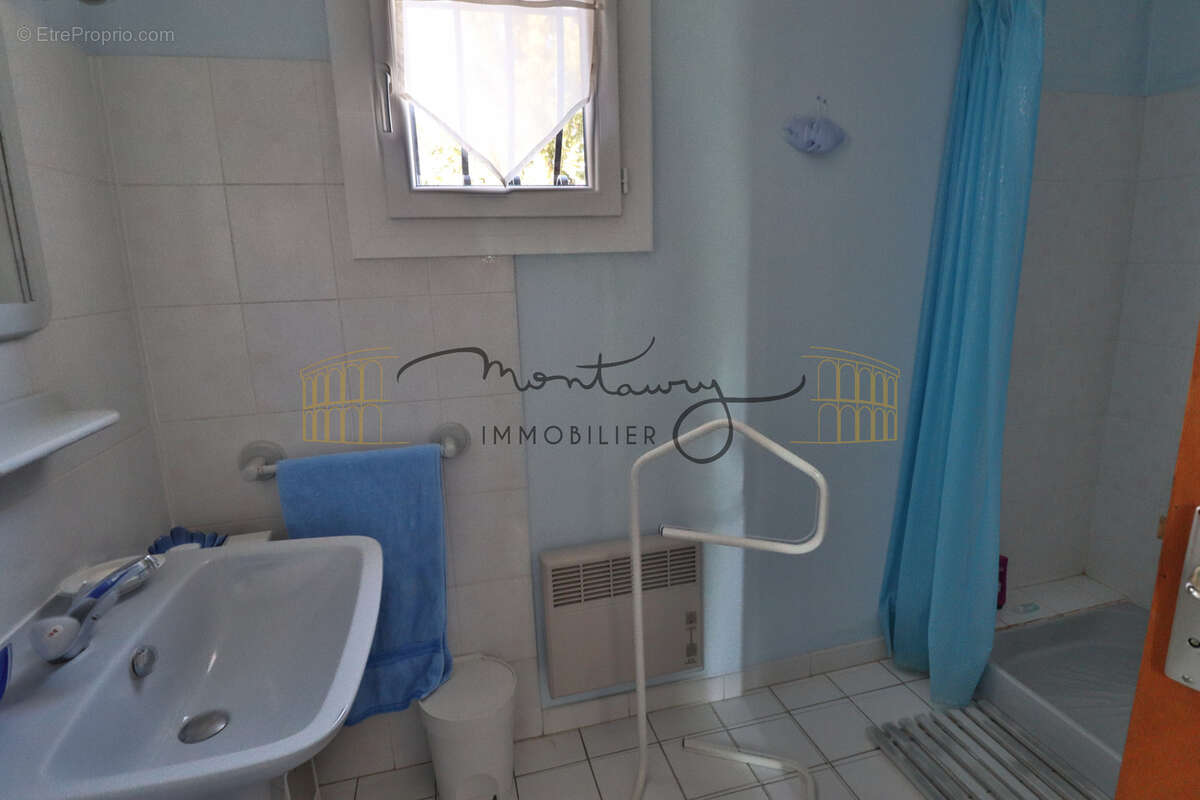POULX   Élégante villa familiale - photo 12