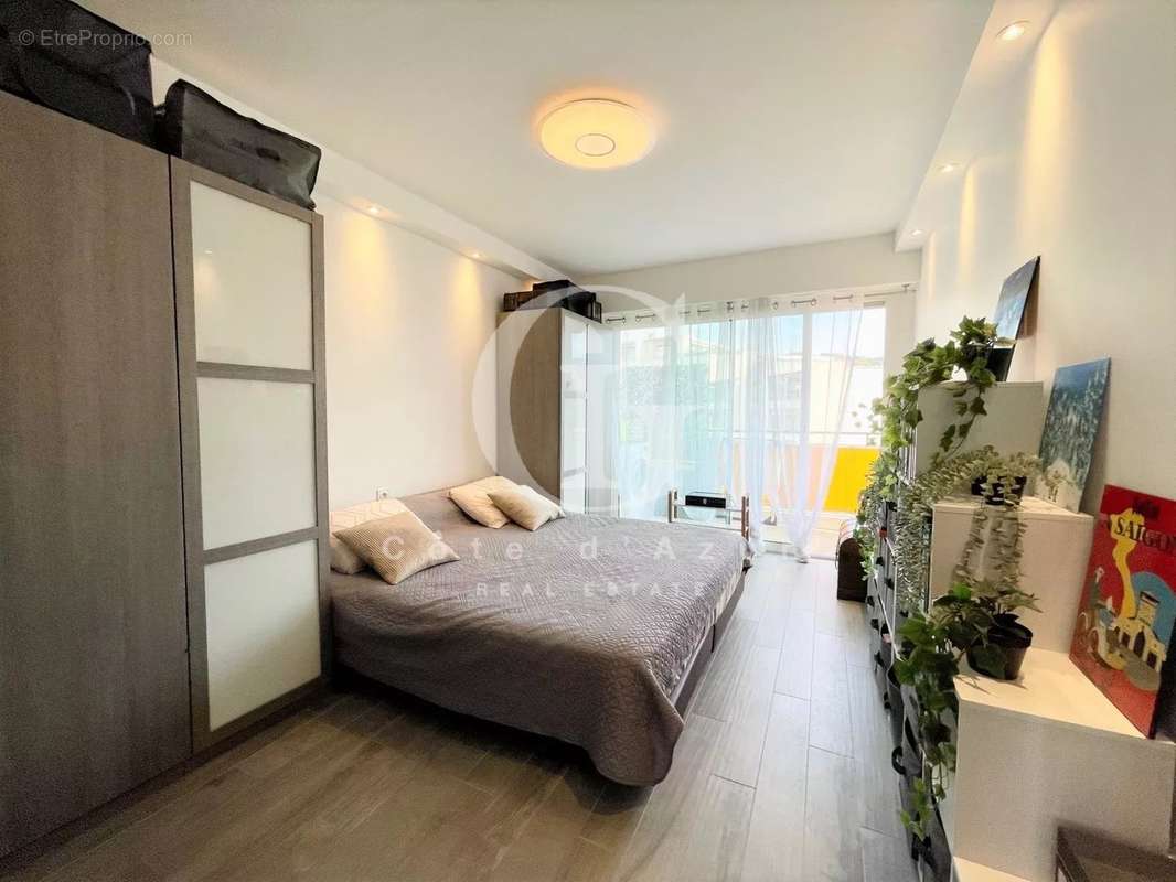 Appartement à LE CANNET