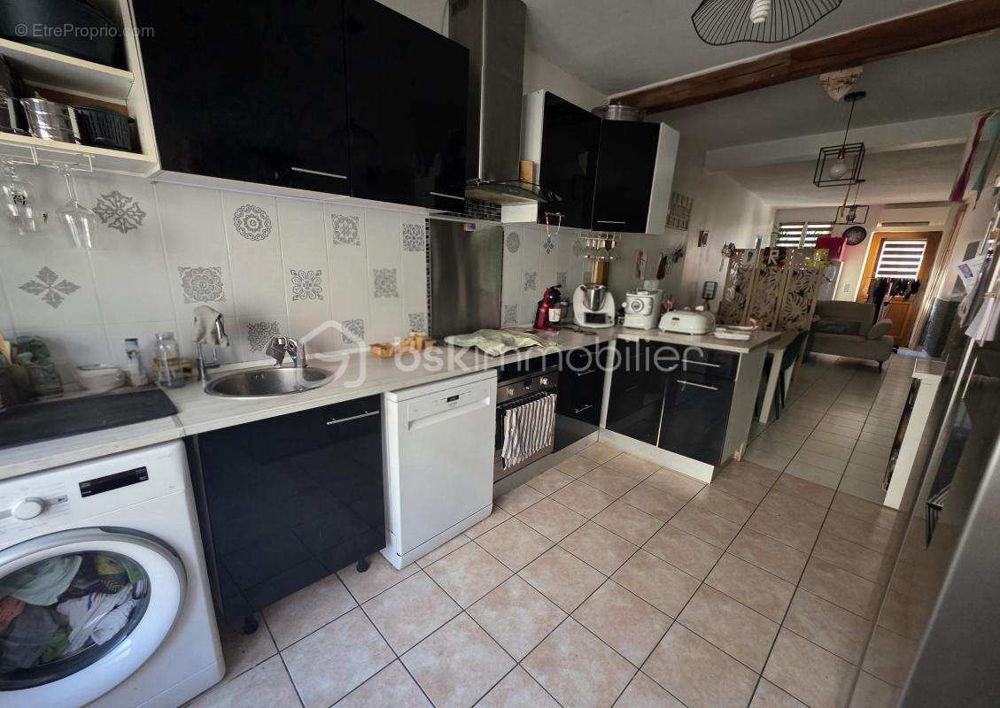 Maison à VILLENEUVE-L'ARCHEVEQUE