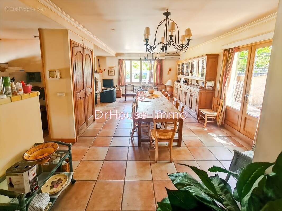 Maison à ALLEMAGNE-EN-PROVENCE