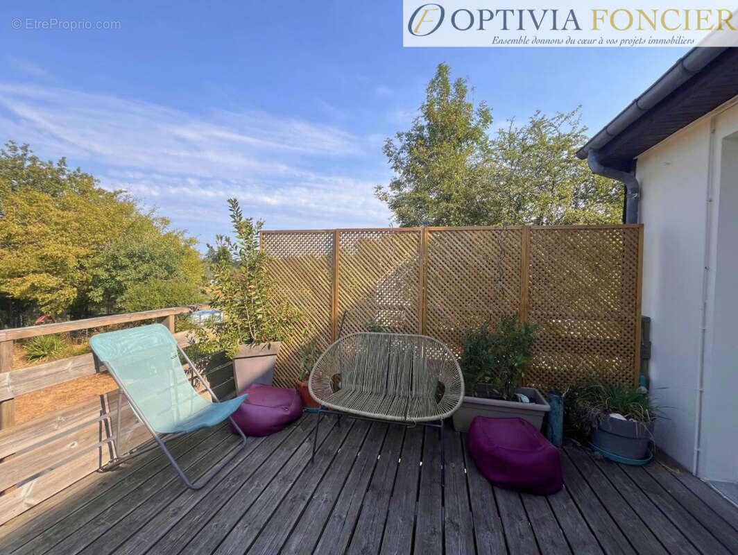 Propriété T7 1421 m2 avec sous-sol complet (100 m2) et 4 200 m2 de terrain - photo 12