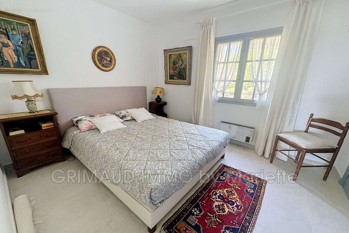 Appartement à GRIMAUD