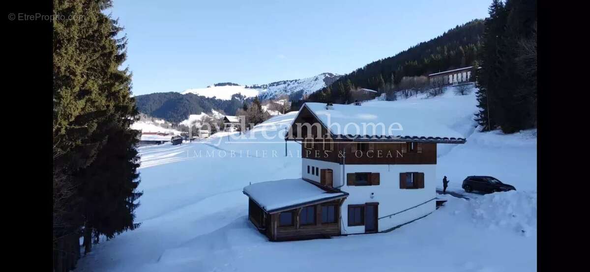 Maison à NOTRE-DAME-DE-BELLECOMBE