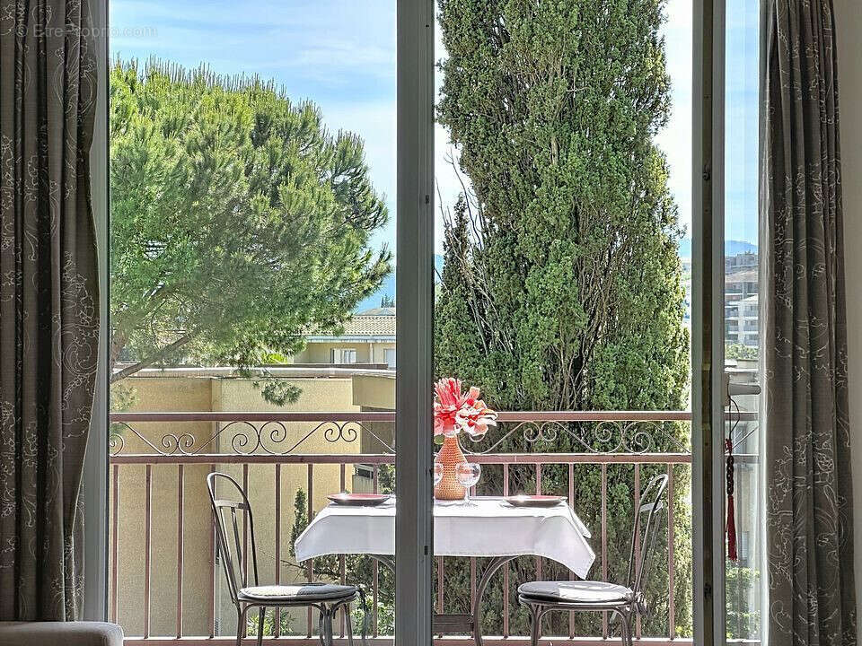 Appartement à LE CANNET