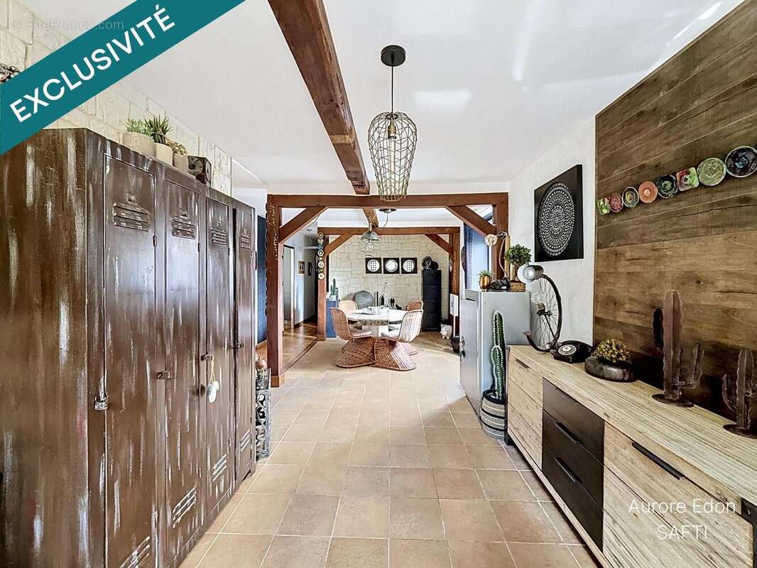 Maison 168 m² à Combree  - photo 6