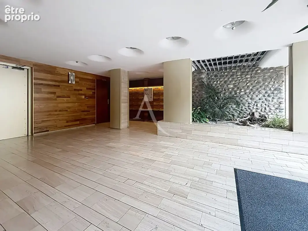 Place  Peyroulet appartement Pau 4 pièce(s) balcon terrasse véranda et parking - photo 14