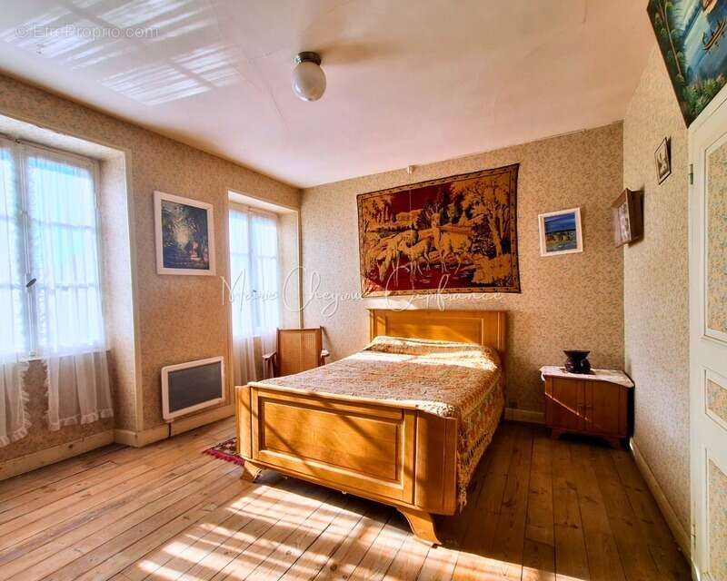 Maison de caractère en pierres – LE PESCHER (19) - photo 10