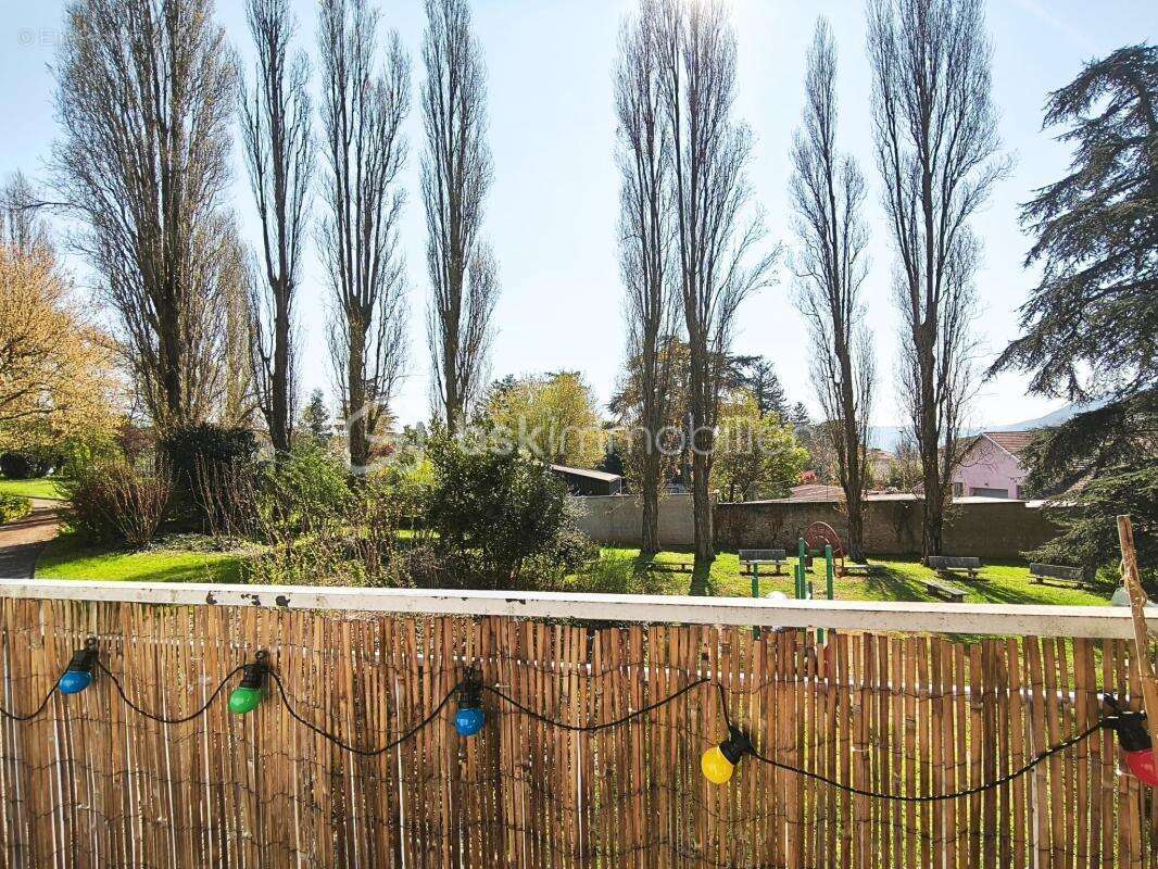 Appartement à NEUVILLE-SUR-SAONE