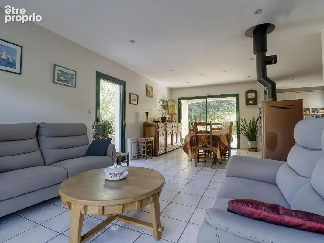 Maison familiale 4 chambres avec jardin, garage et terrain piscinable - photo 2