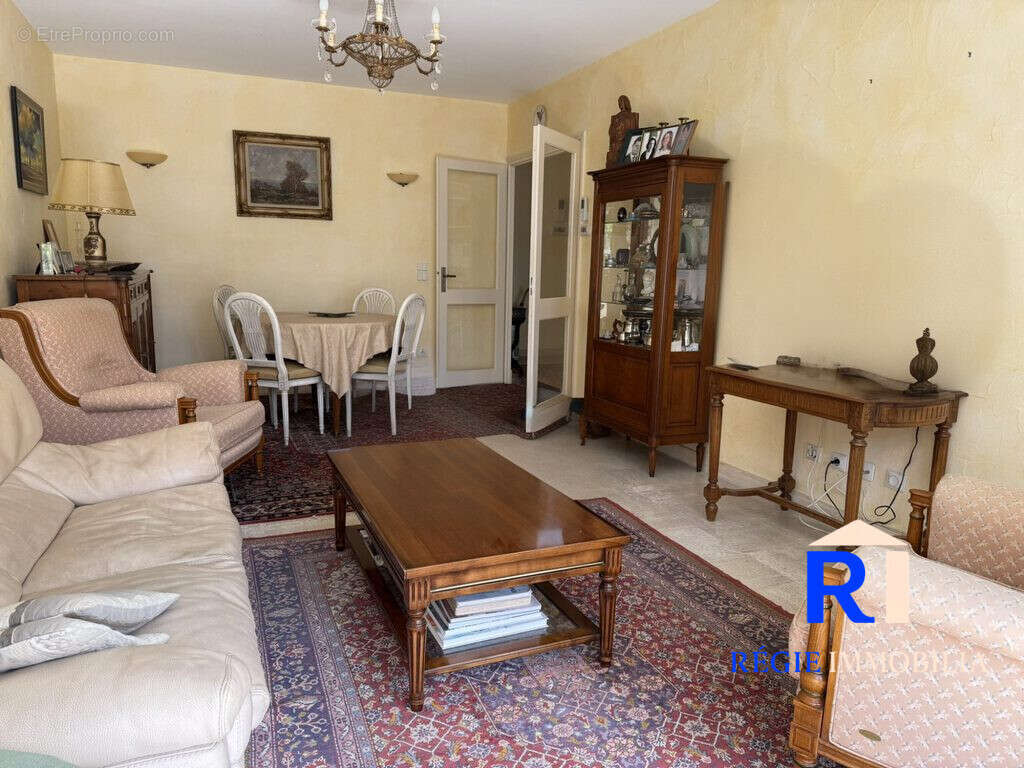 Séjour confortable - Appartement à GRENOBLE