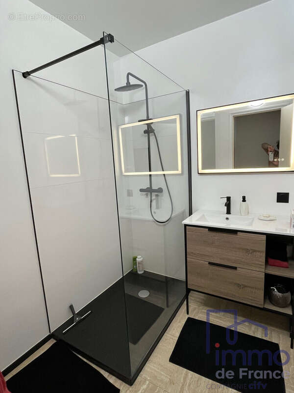 Appartement 120 m² à Saint-Etienne  - photo 8