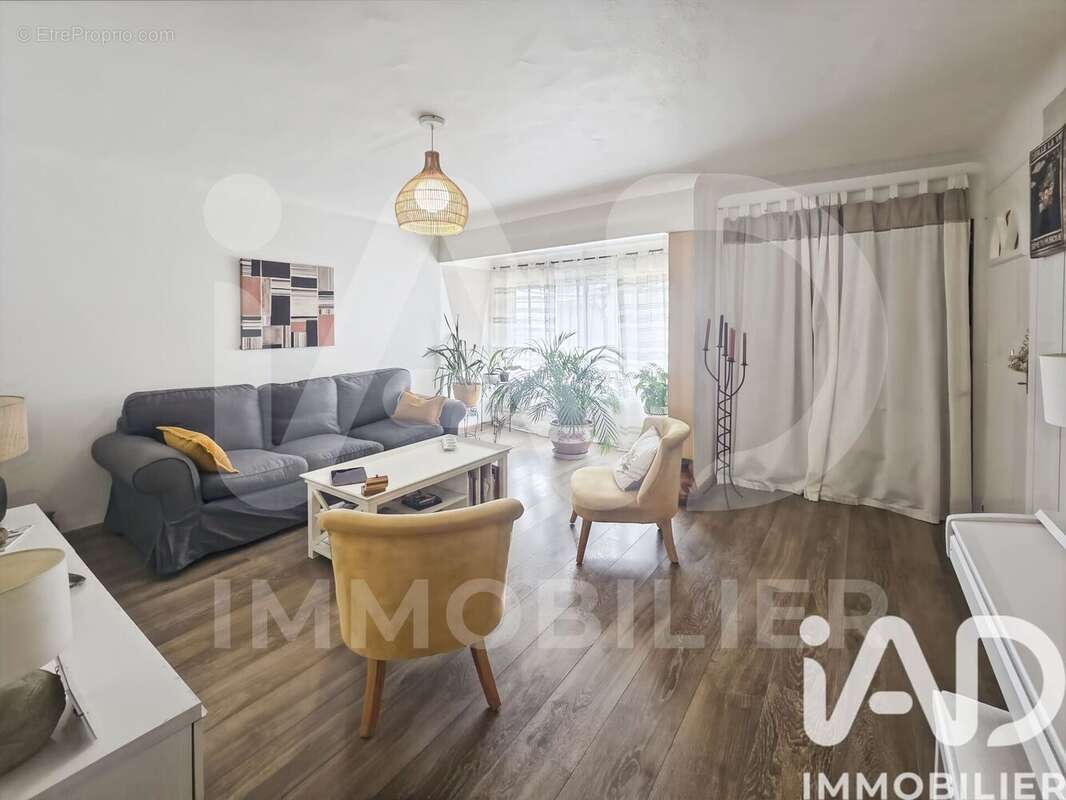 Photo 3 - Maison à RODILHAN