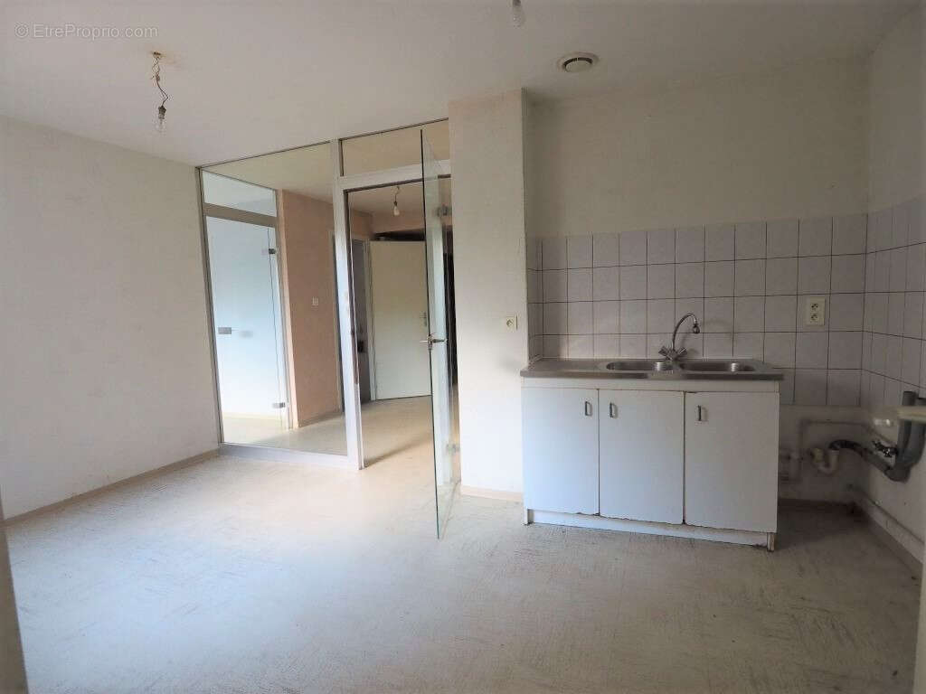 Appartement à CHARMES