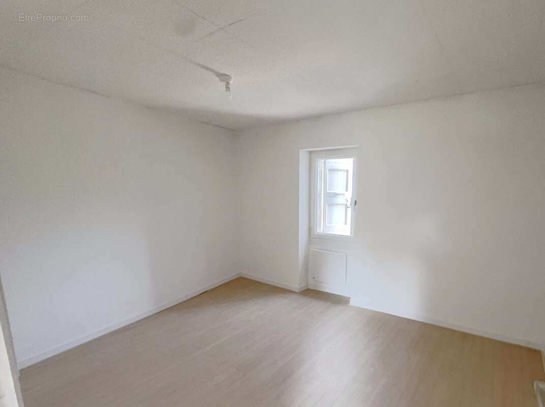 Grande Maison rénovée 175 m2 avec jardin ! - photo 14