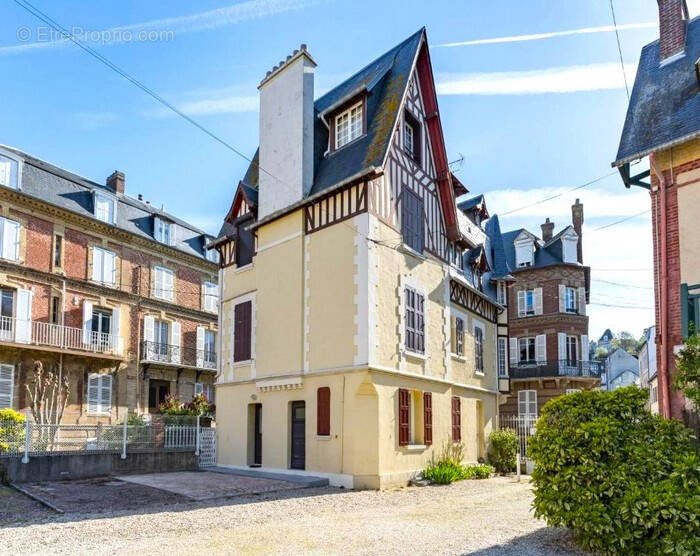 Appartement à TROUVILLE-SUR-MER