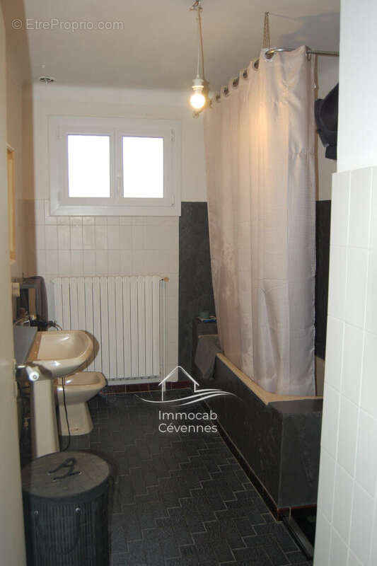 Maison à RIBAUTE-LES-TAVERNES