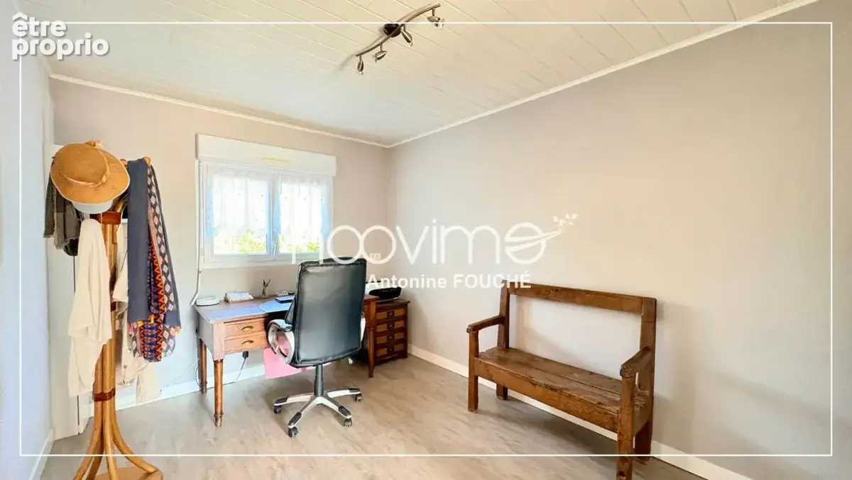 Maison de plain-pied   4 chambres   Terrain de 828 m2 - photo 8