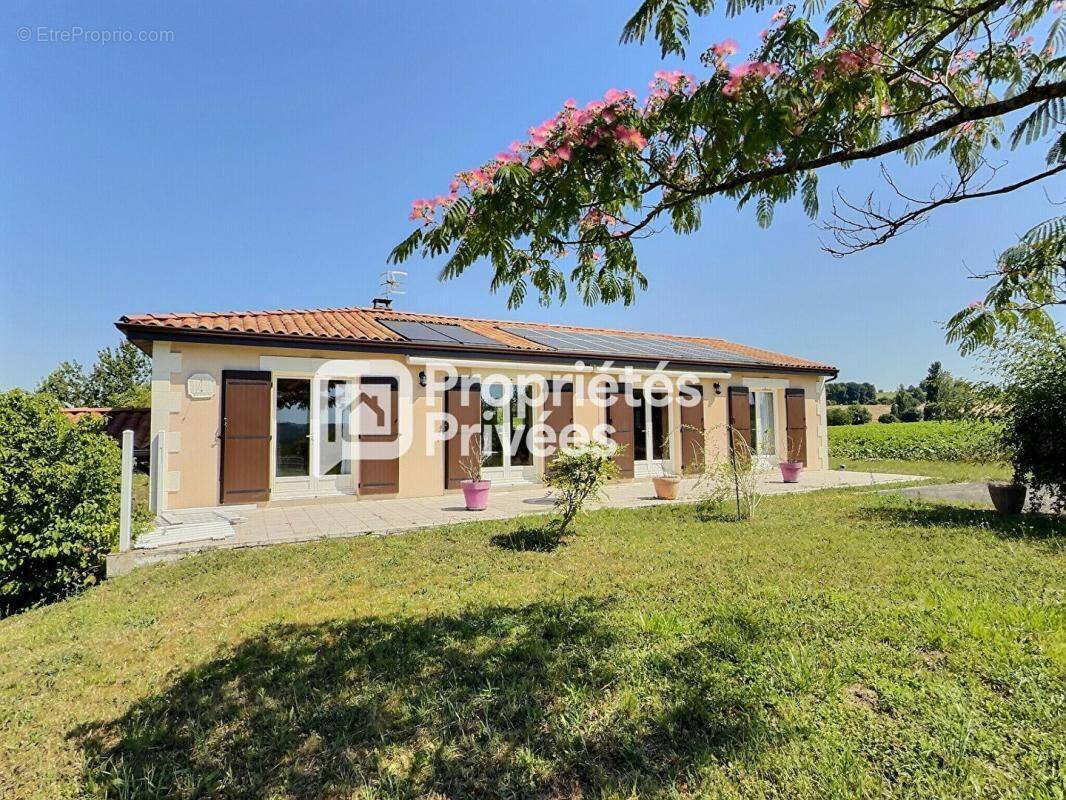 Maison à COMBERANCHE-ET-EPELUCHE