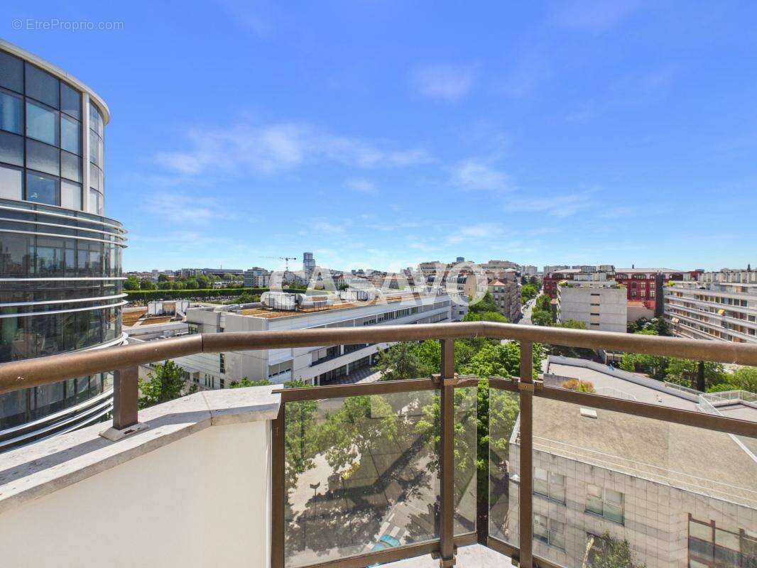 Appartement à LEVALLOIS-PERRET