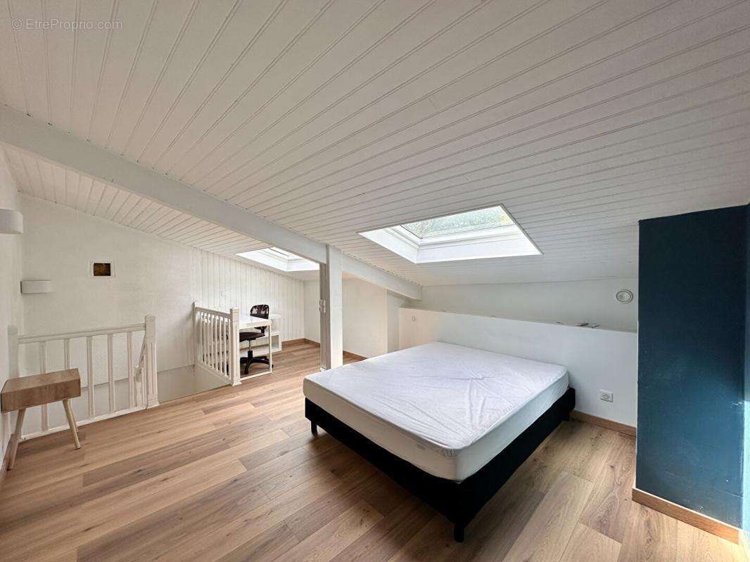 Maison à COLAYRAC-SAINT-CIRQ