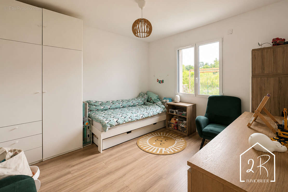 Maison individuelle de plain-pied 122 m2 habitables - Garage 35 m2- Terrain 814 m2 - photo 14