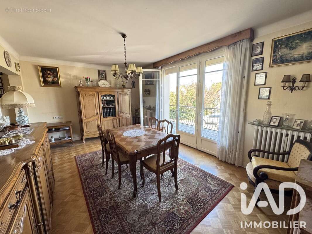 Maison 128 m² à Yzeure  - photo 2