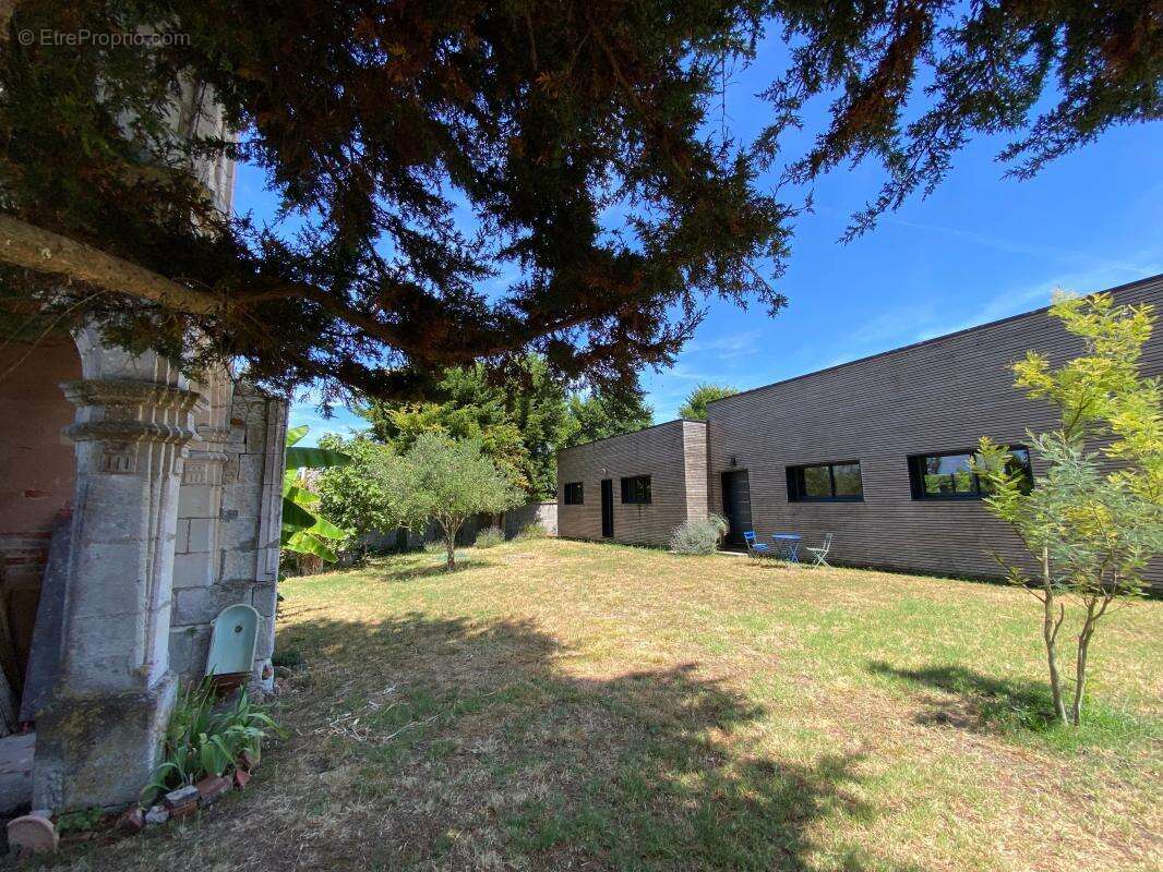 Villa COUP DE COEUR de 2015 de 130 m² avec Piscine couloir de 13x3 sur 2281 m² de Terrain divisible - photo 6