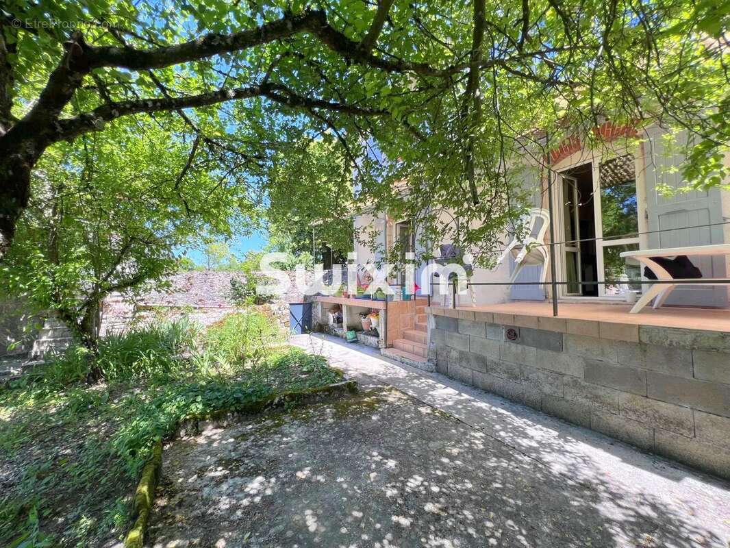 Volume, charme, et potentiel : la maison qu’il vous faut - photo 7