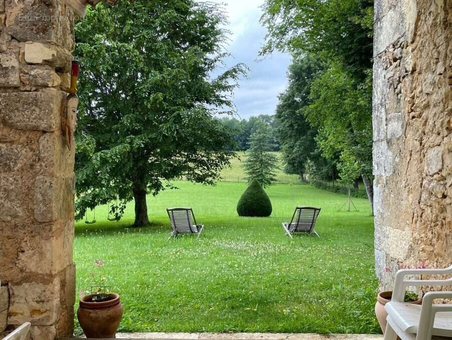Maison à LIORAC-SUR-LOUYRE