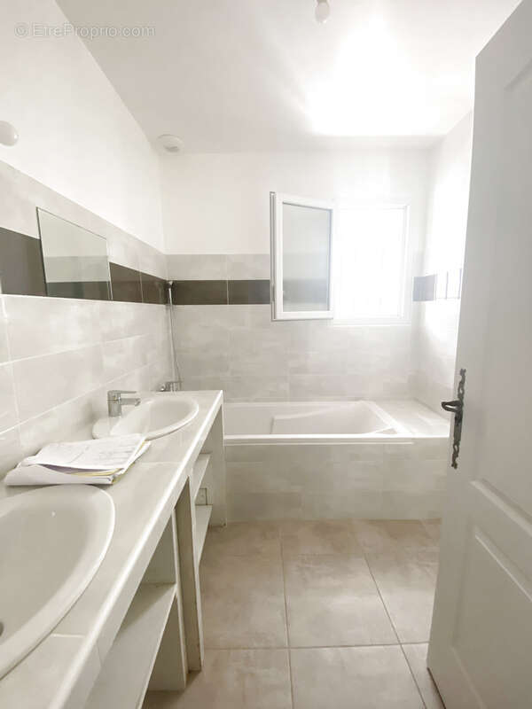 Maison à PORT-DE-BOUC