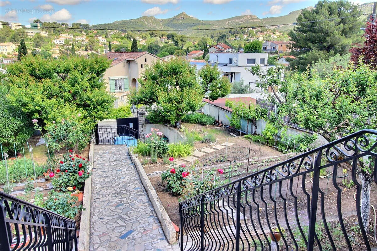 Maison à MARSEILLE-11E