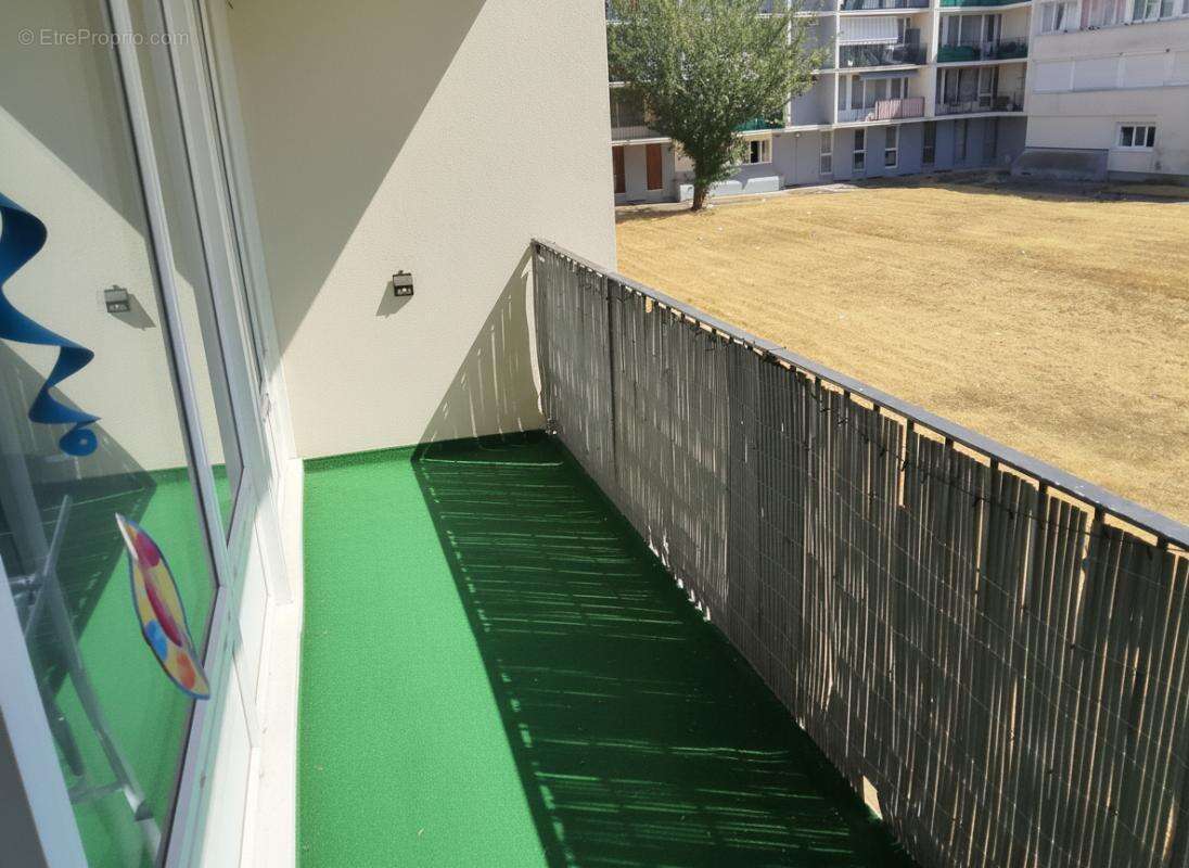 Appartement Villeneuve Saint Georges 3 pièces de 66 m2 + une cave en rez-de-chaussée - photo 3