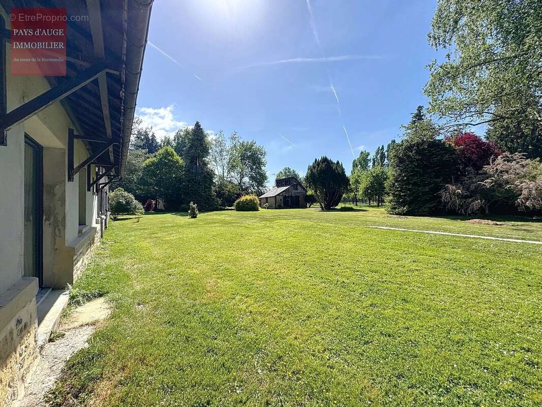 Maison à NEUVILLE-SUR-TOUQUES