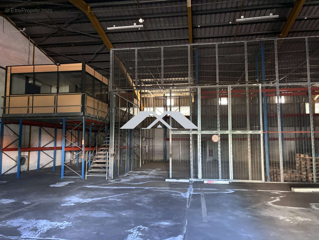 Commerce à SAINT-PIERRE