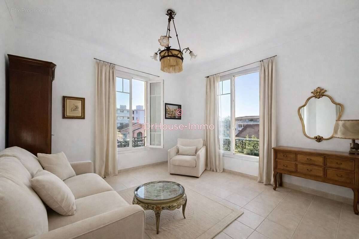 Appartement à CAGNES-SUR-MER