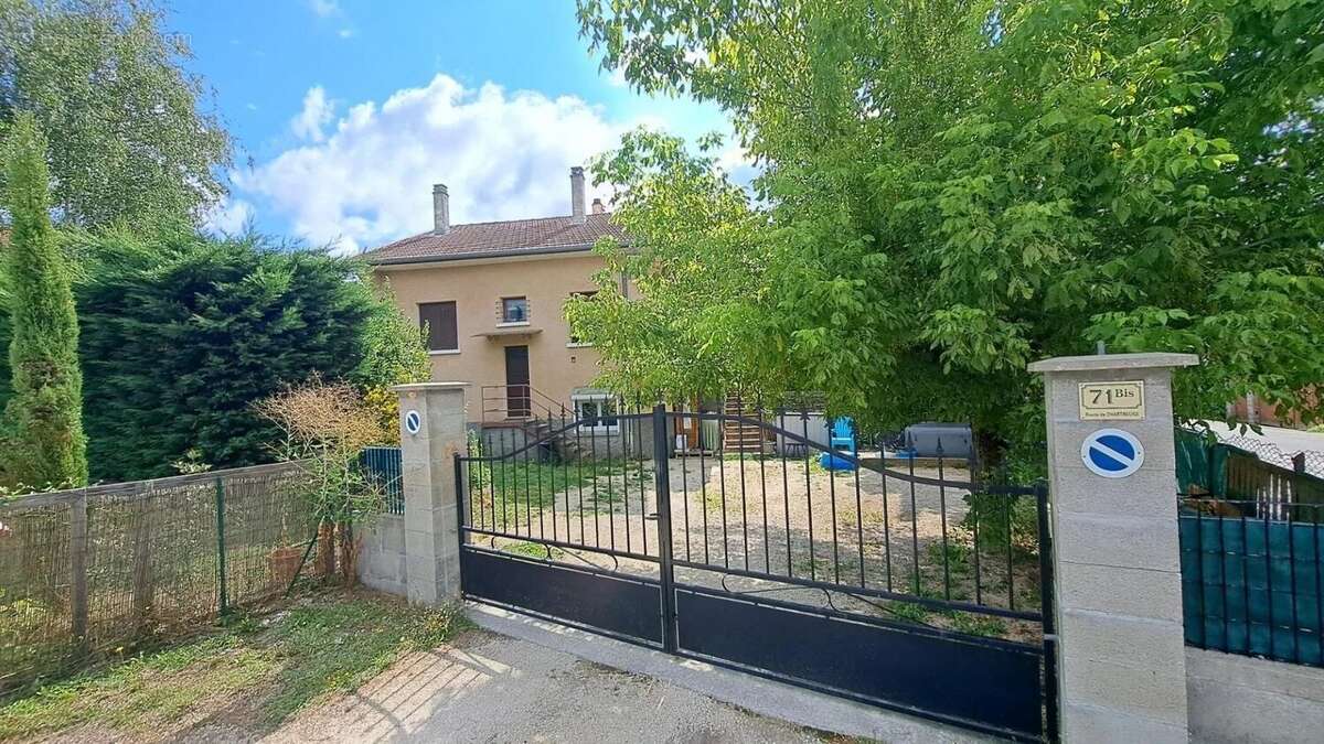 Maison à SAINT-CASSIEN