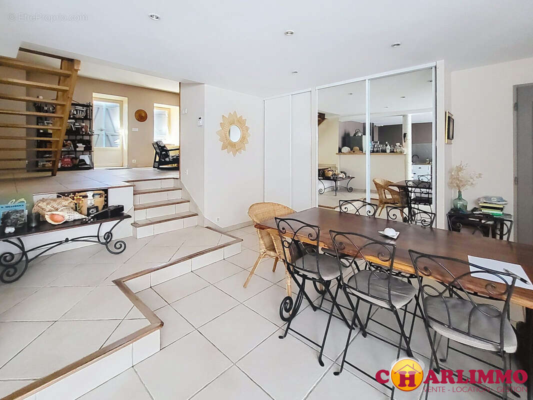 Maison 195 m² à Saint-Junien  - photo 3