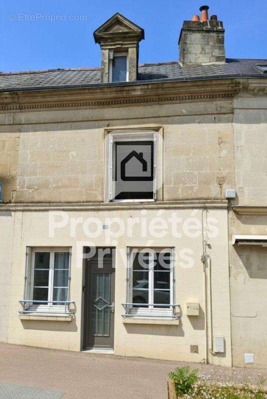 Maison à CHEILLE