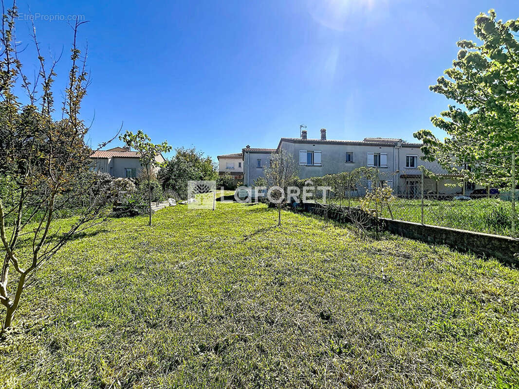 Maison à SAINT-GENIS-DES-FONTAINES