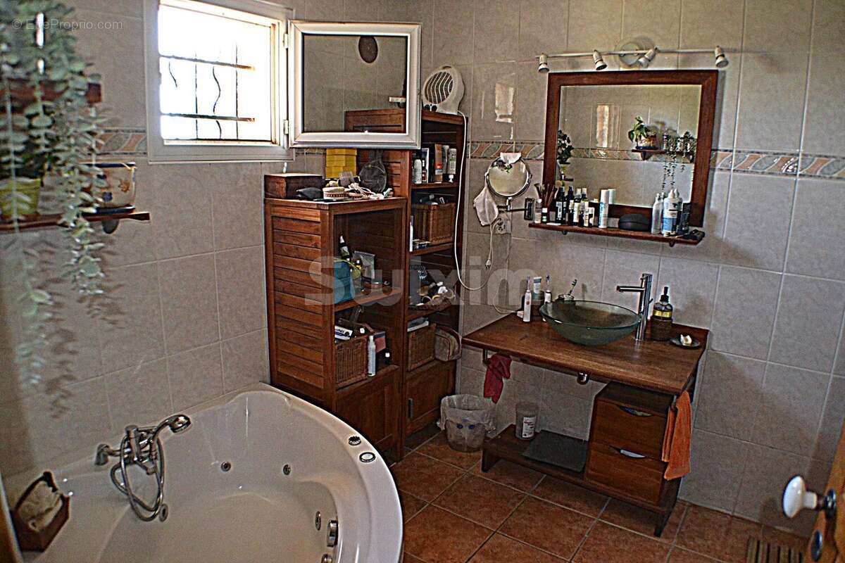 Maison à SAINT-LAURENT-D&#039;AIGOUZE